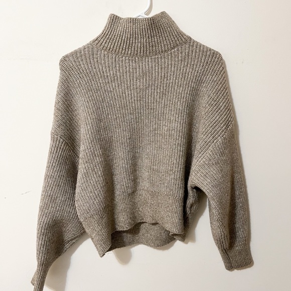 H&M tan/brown knitted turtle neck sweater size small - Picture 3 of 5